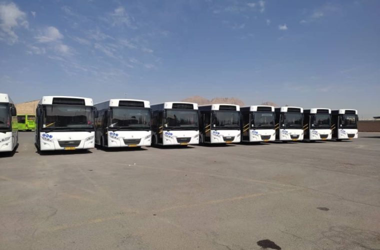 اتوبوس ۲۵ میدل‌باس وارد اصفهان شد