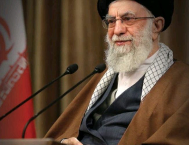 تقدیر رهبر انقلاب از حضور مردم اصفهان در تشییع آیتالله ناصری تقدیر رهبر انقلاب از حضور مردم اصفهان در تشییع آیتالله ناصری