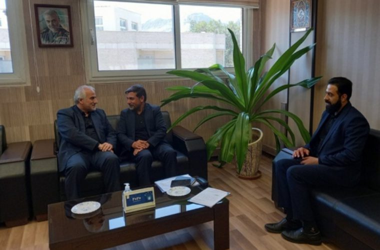 دیدار مدیر مخابرات اصفهان با شهردار و رئیس شورای شهر قهجاورستان