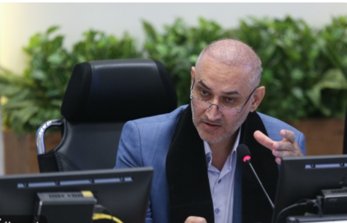 مدیریت شهری برای خانه دار شدن چند هزار کارمند شهرداری اقدام کند