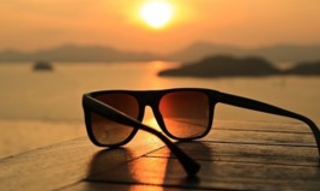 خورشیدبرای قاچاقی عینک آفتابی دراصفهان غروب کرد خورشیدبرای قاچاقی عینک آفتابی دراصفهان غروب کرد