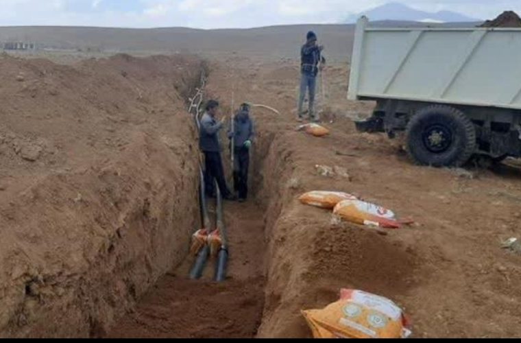 آغاز عملیات طرح جهاد آبرسانی در منطقه وردشت شهرستان سمیرم آغاز عملیات طرح جهاد آبرسانی در منطقه وردشت شهرستان سمیرم