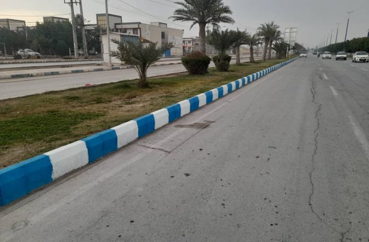 شهرداری خرمشهر عملیات رنگ آمیزی جداول سطح شهر را آغاز کرد