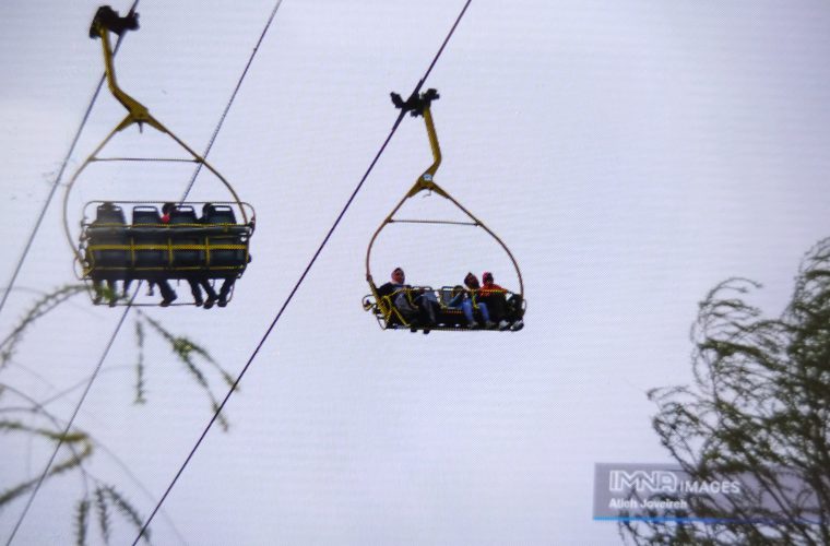 استقبال بیش از ۱۴۲ هزار گردشگر از ابرسازههای تفریحی اصفهان استقبال بیش از ۱۴۲ هزار گردشگر از ابرسازههای تفریحی اصفهان
