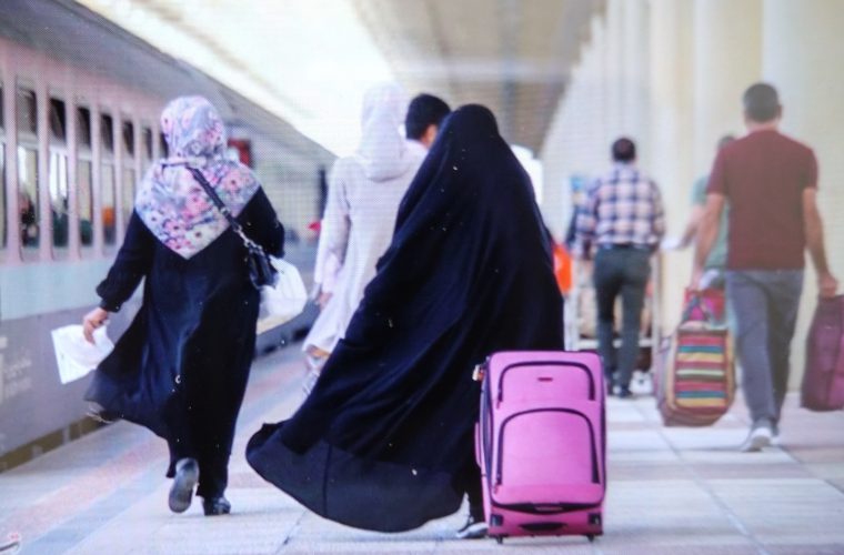 پذیرایی اصفهان از ۴۰۰ هزار مسافر نوروزی پذیرایی اصفهان از ۴۰۰ هزار مسافر نوروزی