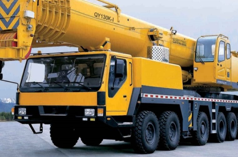 جرثقیل درکازرون ضبط شد جرثقیل درکازرون ضبط شد