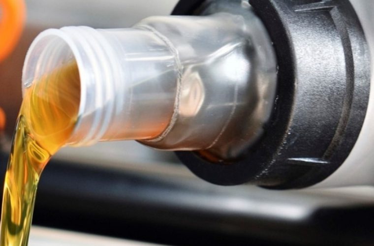 کشف روغن قاچاق از دامداری درنطنز