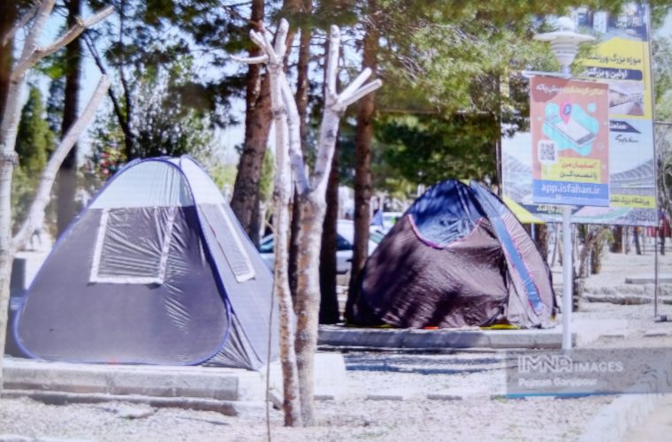 اسکان بیش از یکمیلیون مسافر نوروزی در اصفهان اسکان بیش از یکمیلیون مسافر نوروزی در اصفهان