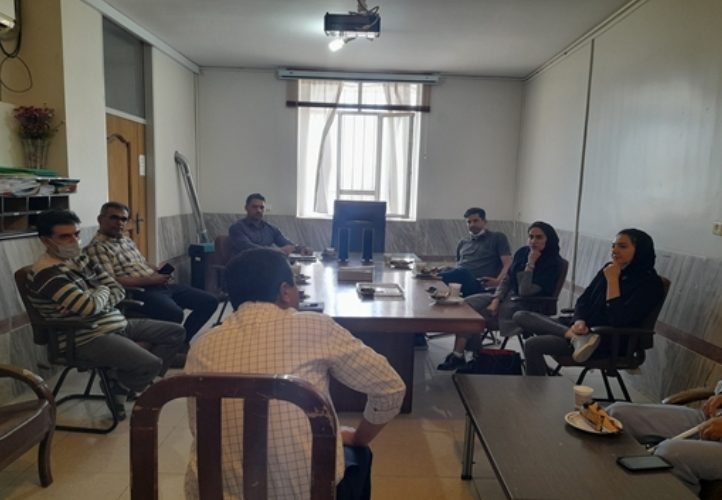 جلسه بررسی مشکلات بخش خصوصی در اجرای ضوابط سازمان دامپزشکی کشور در شهرستان اردستان