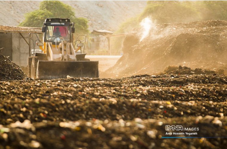 عقدقراردادبهره برداری ازواحد تصفیه شیرابه بایک شرکت دانش بنیان