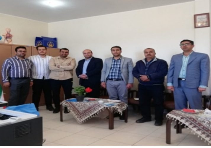 حضور رئیس شبکه دامپزشکی شهرستان گلپایگان در مدارس شهرستان به مناسبت گرامی داشت روز معلم