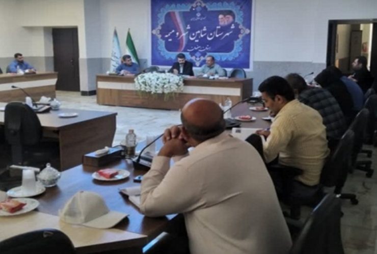 برگزاری جلسه مدیریت بحران با محوریت پیشگیری و مقابله با بیماری های تب کریمه کنگو و هاری در شهرستان شاهین شهرو میمه
