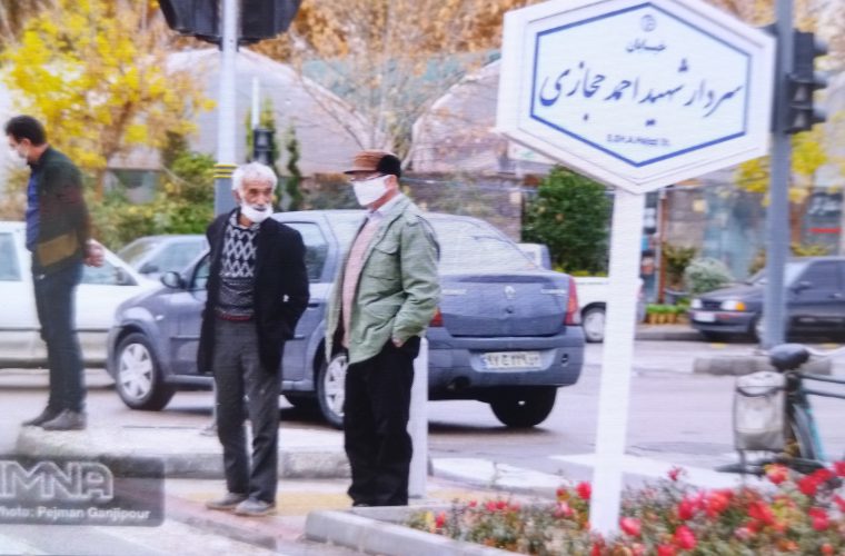 کاشت ۲۵ هزار بوته گل در جزایر ترافیکی با دو میلیارد ریال اعتبار