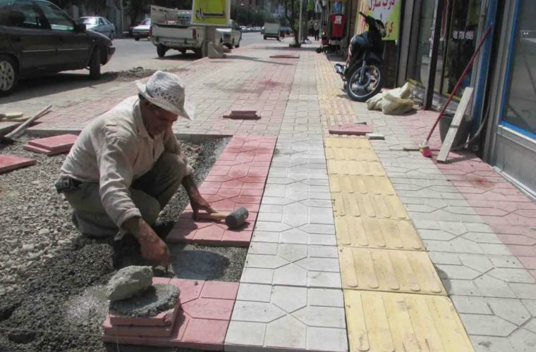 پیادهروسازی ضلع شمالی خیابان باغ دریاچه با ۲۰ میلیارد ریال اعتبار پیادهروسازی ضلع شمالی خیابان باغ دریاچه با ۲۰ میلیارد ریال اعتبار