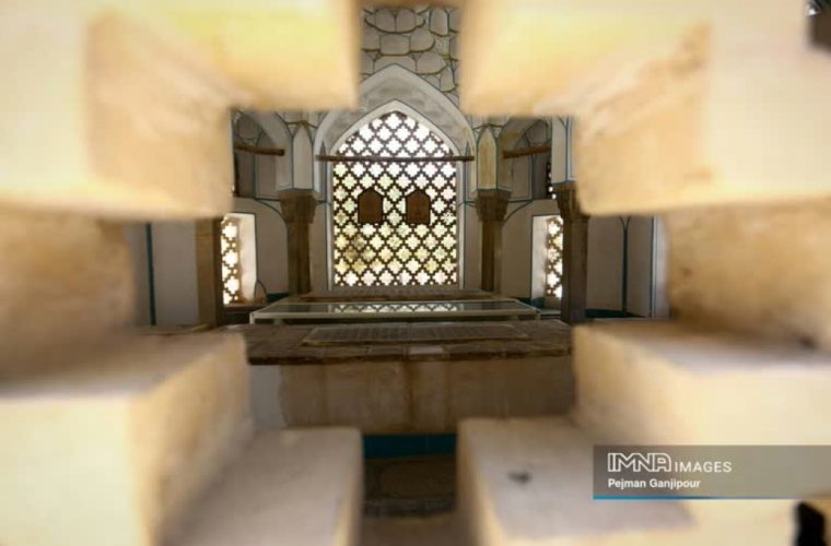 انتقال میراث ملموس و ناملموس تخت فولاد به باغ رضوان با اجرای طرح «هم‌آینه»