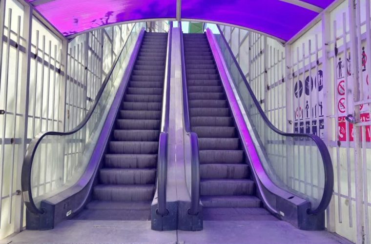 آغاز تعمیر پل‌های عابر پیاده مکانیزه شهر از ۲۲ تیرماه