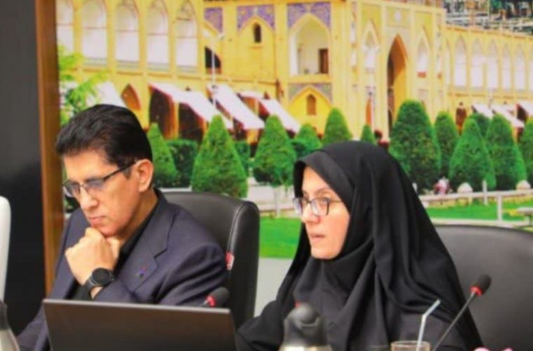 بازدید معاون توسعه اقتصاد دانش بنیان معاونت علمی ریاست جمهوری از هلدینگ پتروپالایش اصفهان