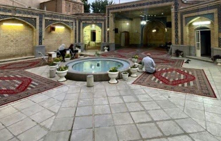 هیچ مجوزی برای تخریب مسجد کازرونی از سوی شهرداری صادر نشده است