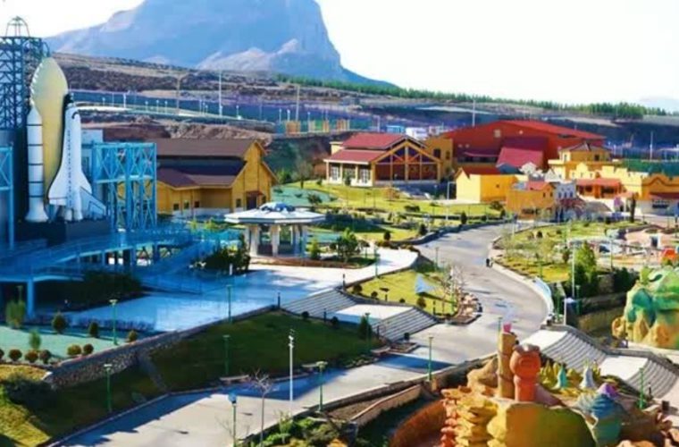 امضای تفاهم نامه تعامل در زمینه خدمات تفریحی و گردشگری بین مشهد و اصفهان