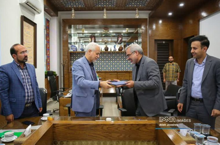 سوار بر پاکرو به سوی حل معضلات زیست محیطی سوار بر پاکرو به سوی حل معضلات زیست محیطی