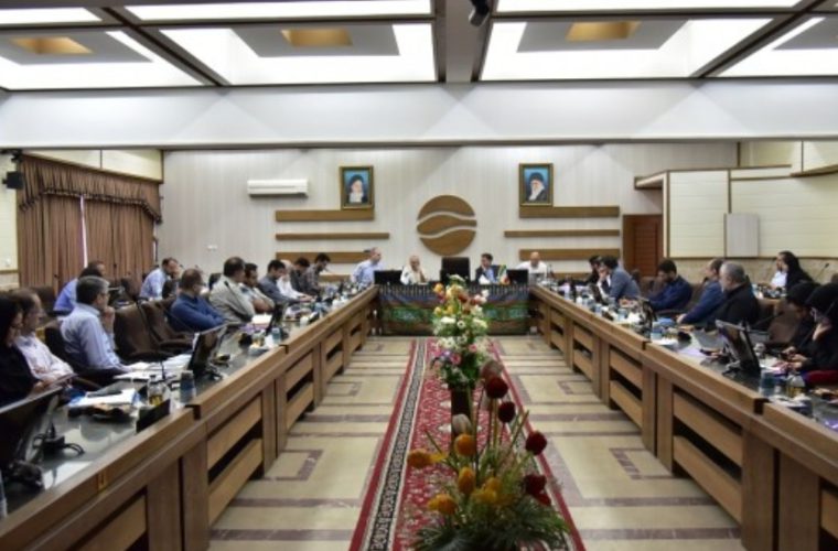 دانش بنیان ها می توانند زمینه حل چالش ۶ محور آب استان را فرآهم کنند دانش بنیان ها می توانند زمینه حل چالش ۶ محور آب استان را فرآهم کنند