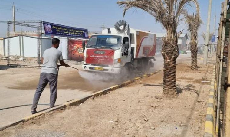 ۳۰ هزار لیتر آبرسانی به مواکب اصفهانی ۳۰ هزار لیتر آبرسانی به مواکب اصفهانی