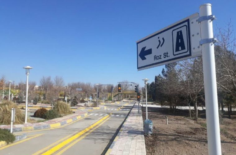 یکسانسازی تابلوی خیابانها در سپاهانشهر یکسانسازی تابلوی خیابانها در سپاهانشهر