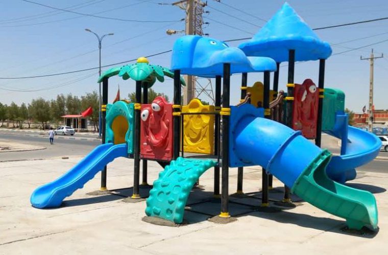 نصب شش مجموعه بازی در مناطق مختلف شهر