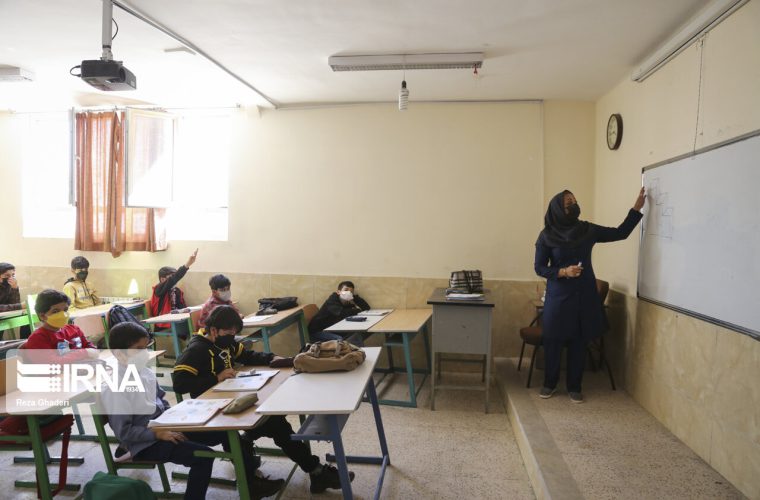 دولت سیزدهم هر روز ۴۰ کلاس درس ساخته است دولت سیزدهم هر روز ۴۰ کلاس درس ساخته است