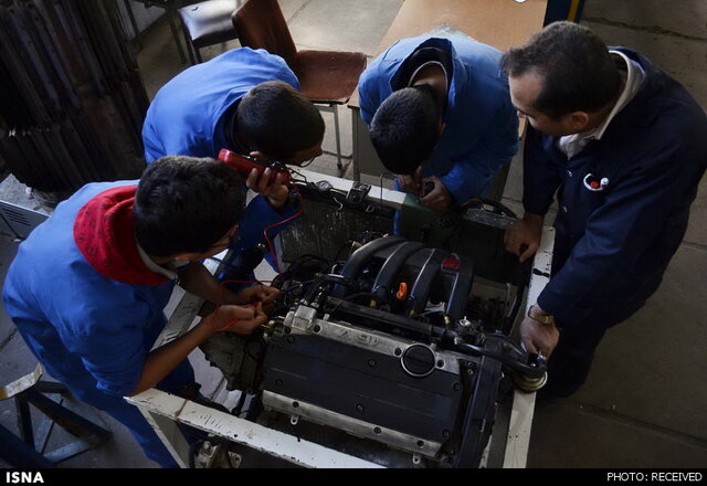 استقبال دانشآموزان خوزستانی از رشتههای فنی/افزودن ۱۰۰ کلاس جدید به ظرفیت هنرستانی استقبال دانشآموزان خوزستانی از رشتههای فنی/افزودن ۱۰۰ کلاس جدید به ظرفیت هنرستانی