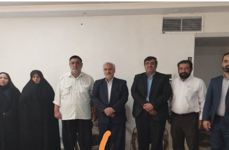 دیدار مدیر مخابرات منطقه اصفهان با جانباز ۷۰ درصد ۱۰ مهر ۱۴۰۲ دیدار مدیر مخابرات منطقه اصفهان با جانباز ۷۰ درصد ۱۰ مهر ۱۴۰۲