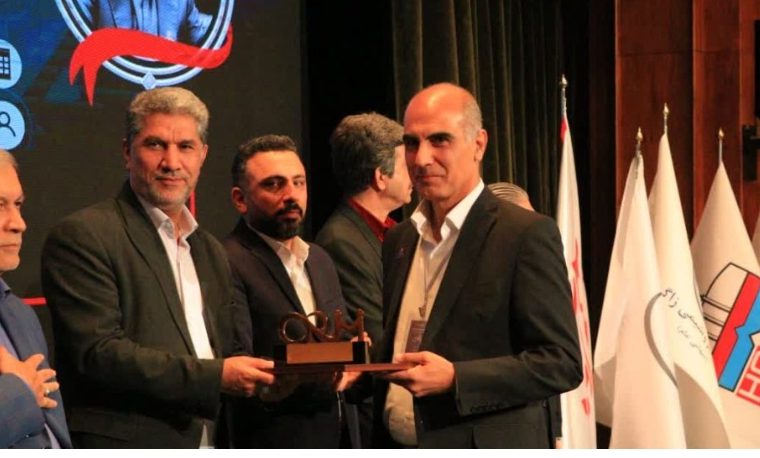 کسب تندیس طلایی دهمین اجلاس سراسری رضایتمندی مشتری توسط هلدینگ پتروپالایش اصفهان