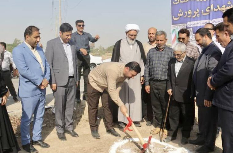 عملیات احداث ۲ پارک در آبادان آغاز شد عملیات احداث ۲ پارک در آبادان آغاز شد