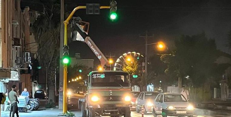 بهسازی و نصب چراغ های راهنمایی و رانندگی
