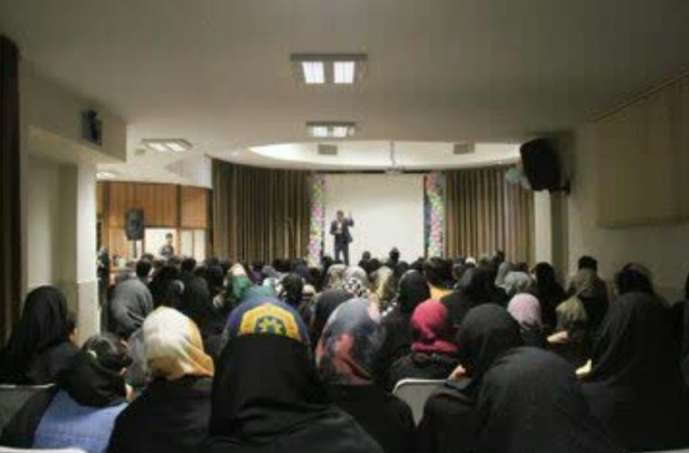 برگزاری نخستین جشنواره هنر نمایشی «تک‌گویی» در محله دهنو