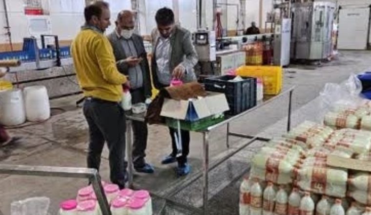 کشف گرانفروشی محصولات پر مصرف در یکی از شرکت های لبنی