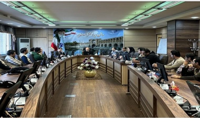 نشست مدیر مخابرات مرکز استان با روسای نواحی و کارشناسان نصب