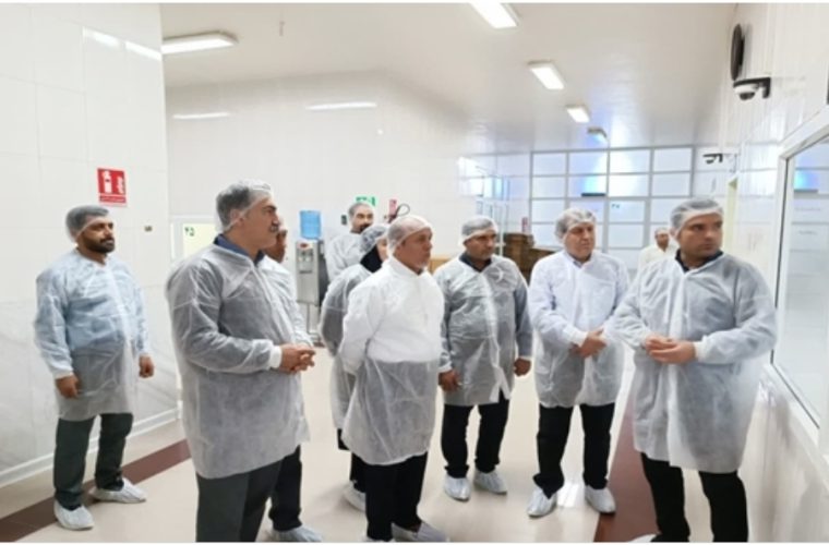 بازدید تخصصی سرپرست معاونت تشخیص و درمان و مدیرکل دفتر دارو و درمان سازمان دامپزشکی کشور از استان اصفهان