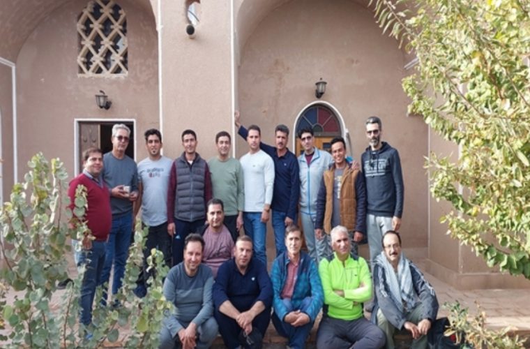 کویر پیمایی پرسنل دامپزشکی استان اصفهان در مناطق کویری شهرستان اردستان