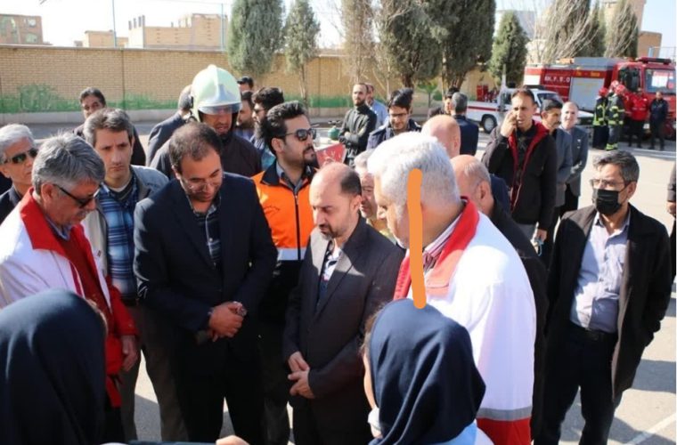 حضور رئیس اداره مخابرات برخوار در مانور سراسری زلزله