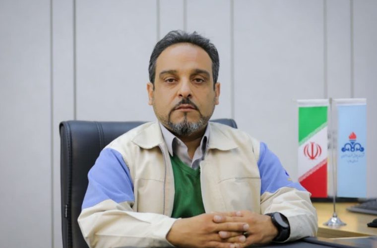 با حضور گروه های مردم نهاد صورت پذیرفت: کاشت نهال درپتروپالایش اصفهان با حضور گروه های مردم نهاد صورت پذیرفت: کاشت نهال درپتروپالایش اصفهان