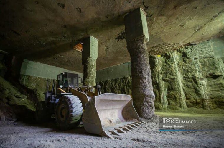 مدیریت ۳ چالش ترافیک شهری، میراث فرهنگی و جابجایی تأسیسات در احداث خط ۲ مترو