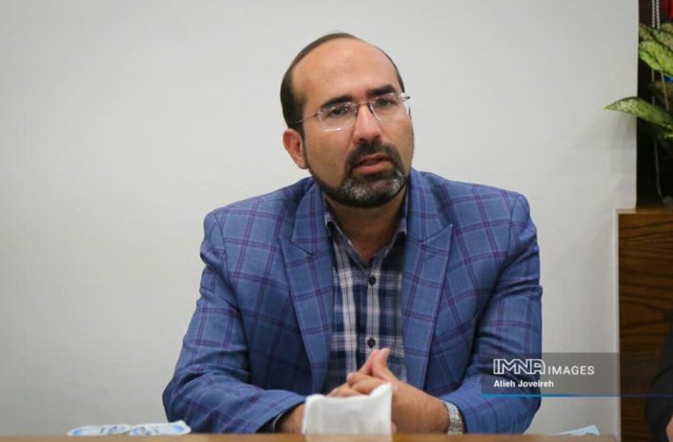 خدمات دهی ۴۱ پارکینگ با ظرفیت بیش از ۵ هزار خودرو در منطقه ۳