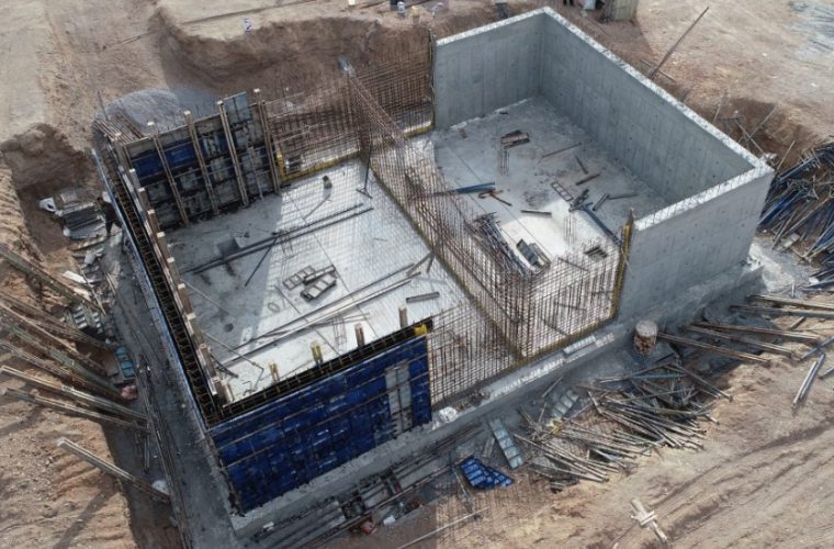 پیشرفت ۷۵ درصدی احداث مجموعه مخازن و ایستگاه پمپاژ مدیسه در منطقه لنجان