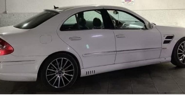 نقره داغ شدن مالک خودرو سواری بنز قاچاق