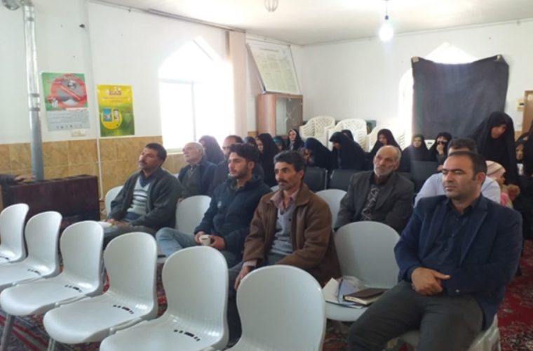 برگزاری جلسه آموزشی آشنایی با بیماری های مشترک با محوریت آنفلوانزای فوق حاد پرندگان در شهرستان اردستان