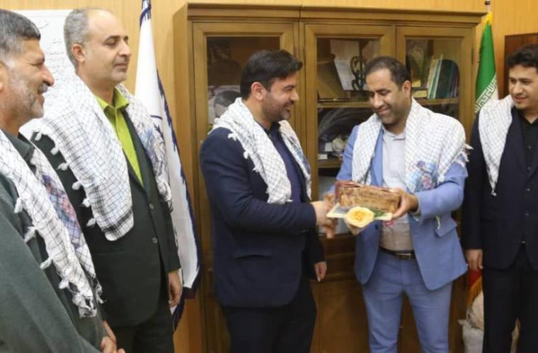 بسیج برای دوستان امیدآفرین و برای دشمنان بیم‌آفرین است