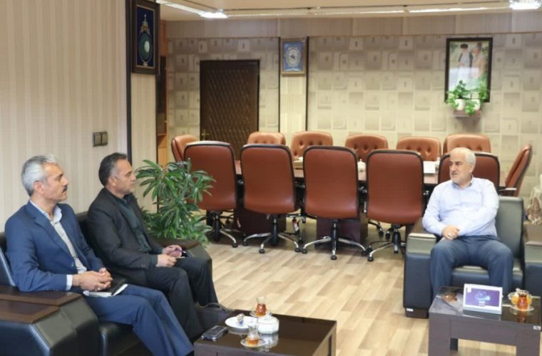 نشست مدیر مخابرات اصفهان با شورای شهر نوش آباد