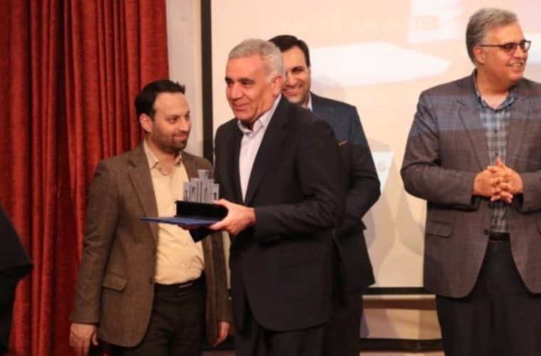 تقدیر از شرکت آب منطقه ای اصفهان به عنوان کارفرمای برتر پژوهشی دانشگاه در سال۱۴۰۲ تقدیر از شرکت آب منطقه ای اصفهان به عنوان کارفرمای برتر پژوهشی دانشگاه در سال۱۴۰۲