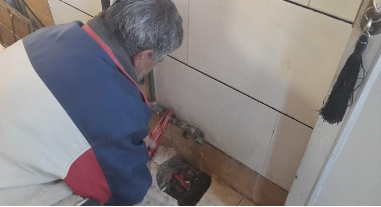 شناسایی وجمع آوری دوفقره انشعاب غیر مجاز در سطح شهر داران